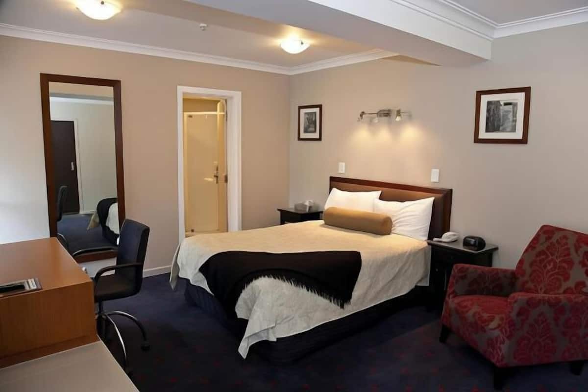 Desk, iron/ironing board, free WiFi, bed sheets
