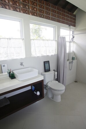 Villa, 2 Bedrooms, Private Pool | Bathroom | Shower, towels - Villa A Villa (Canggu)