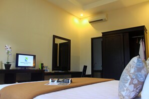 Deluxe Double Room | Select Comfort beds, desk, blackout drapes, free WiFi - Nakula Stay Kuta (Kuta)