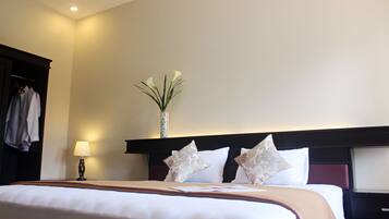 Deluxe Double Room | Select Comfort beds, desk, blackout curtains, free WiFi