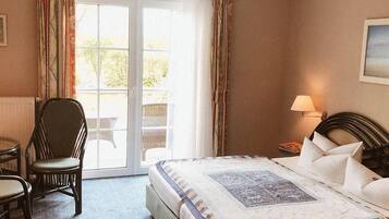 In-room safe, free WiFi, bed sheets