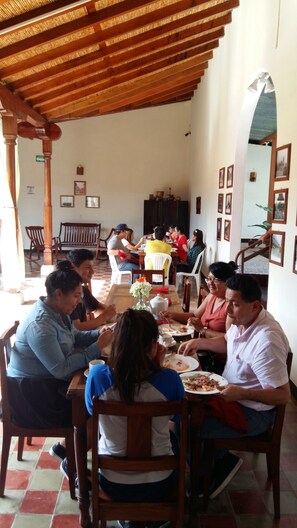 Bữa sáng kiểu Âu với phụ phí nhỏ 