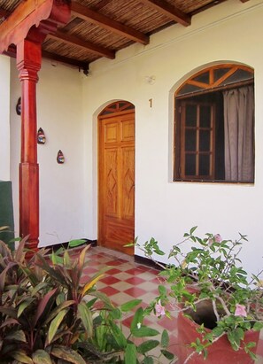 Phòng phong cách cổ điển | Hiên