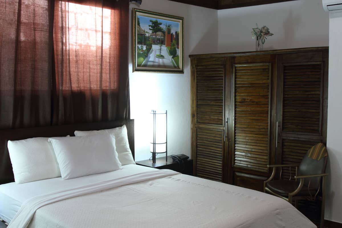 deluxe room | down duvets, select comfort beds, individually decorated
