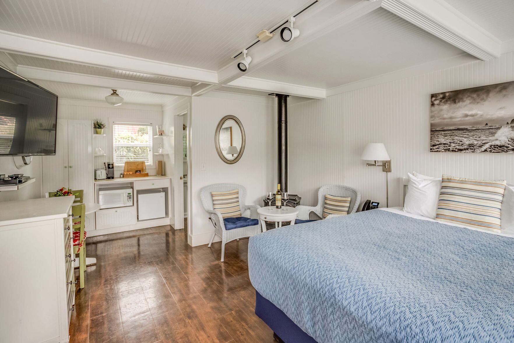 Premium bedding, pillowtop beds, free WiFi, bed sheets