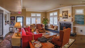 Lobby - Cannon Beach Hotel Collection (Cannon Beach)