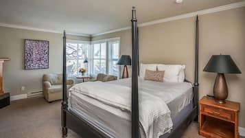 Premium bedding, pillowtop beds, free WiFi, bed sheets