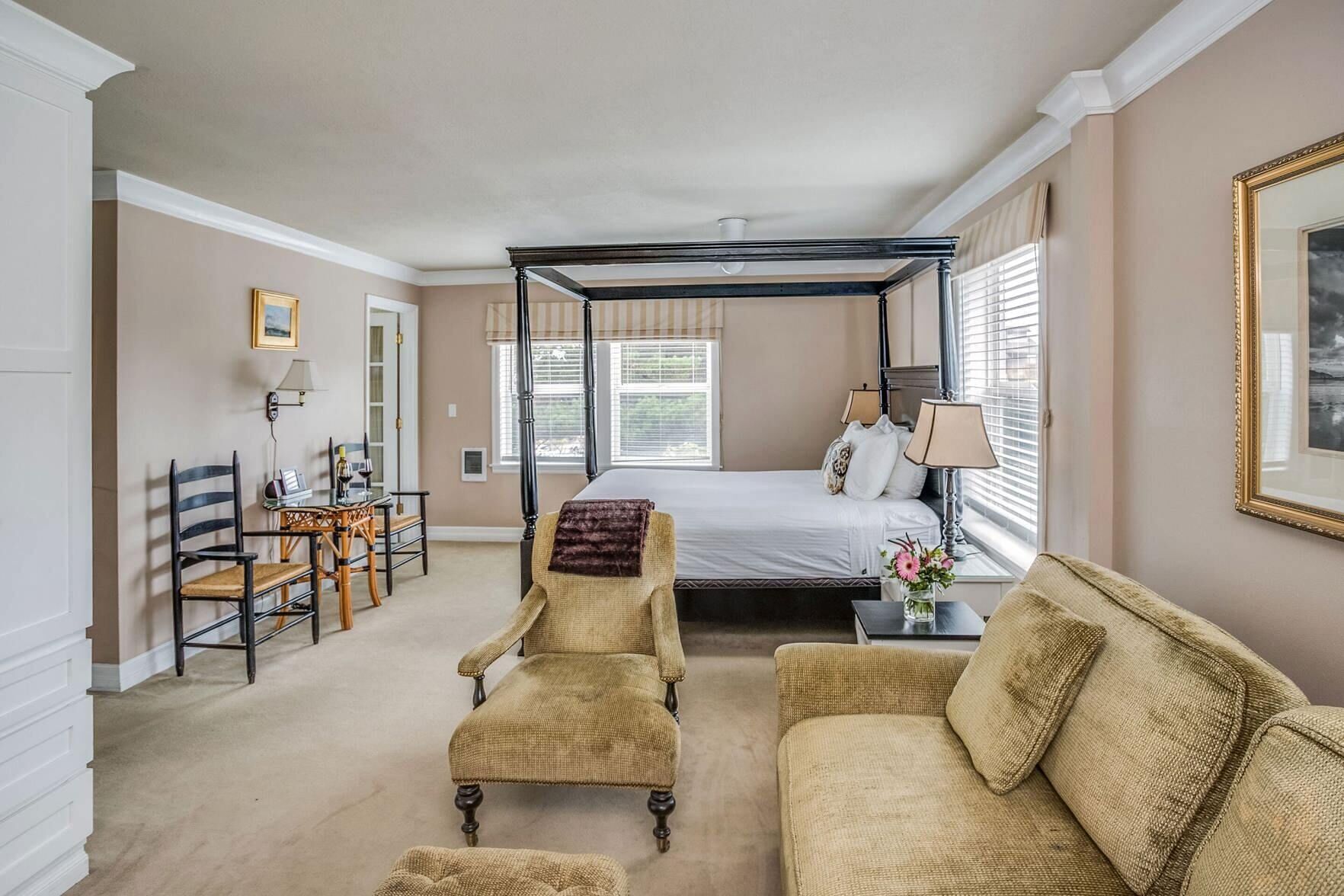 Premium bedding, pillowtop beds, free WiFi, bed sheets