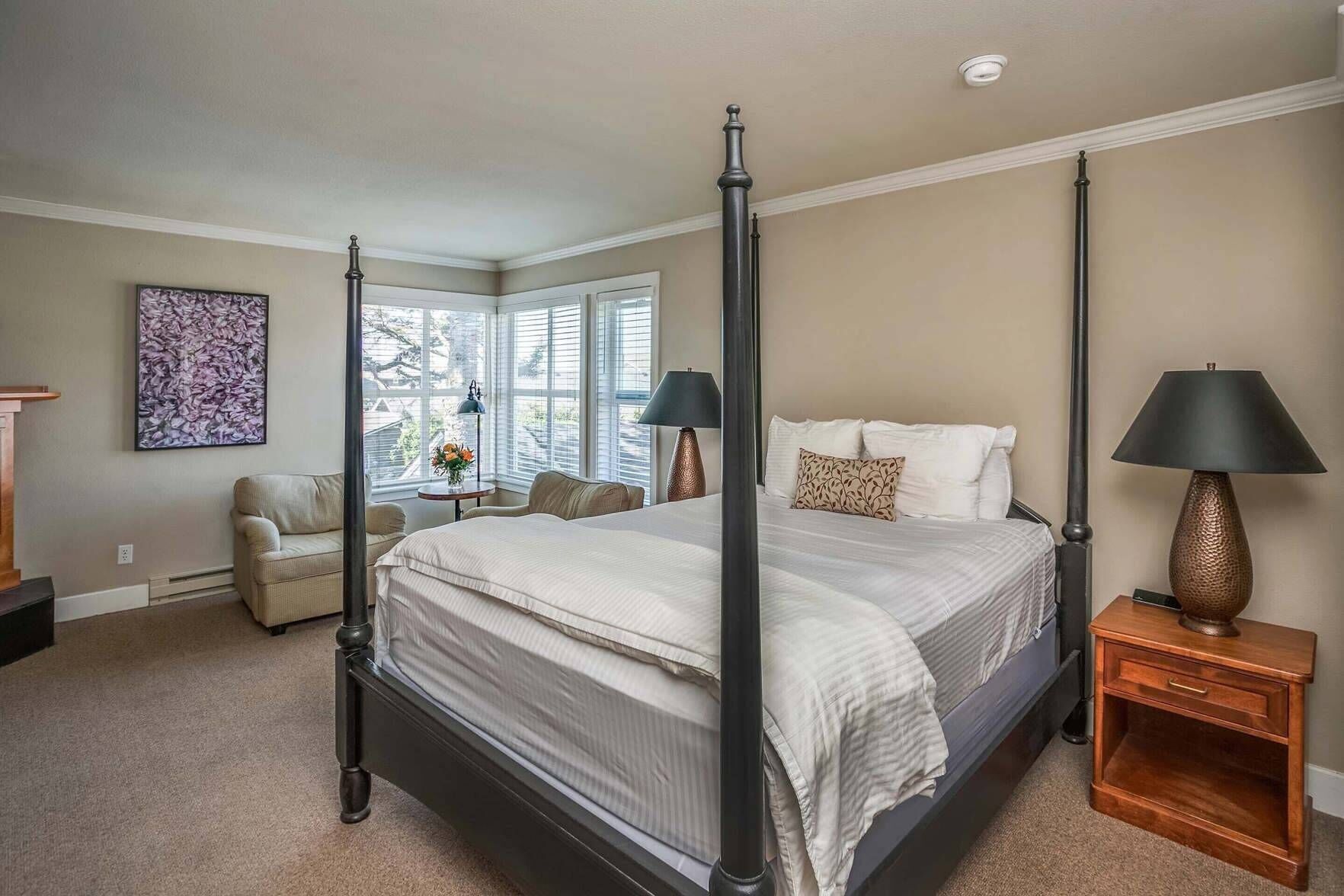 Premium bedding, pillowtop beds, free WiFi, bed sheets