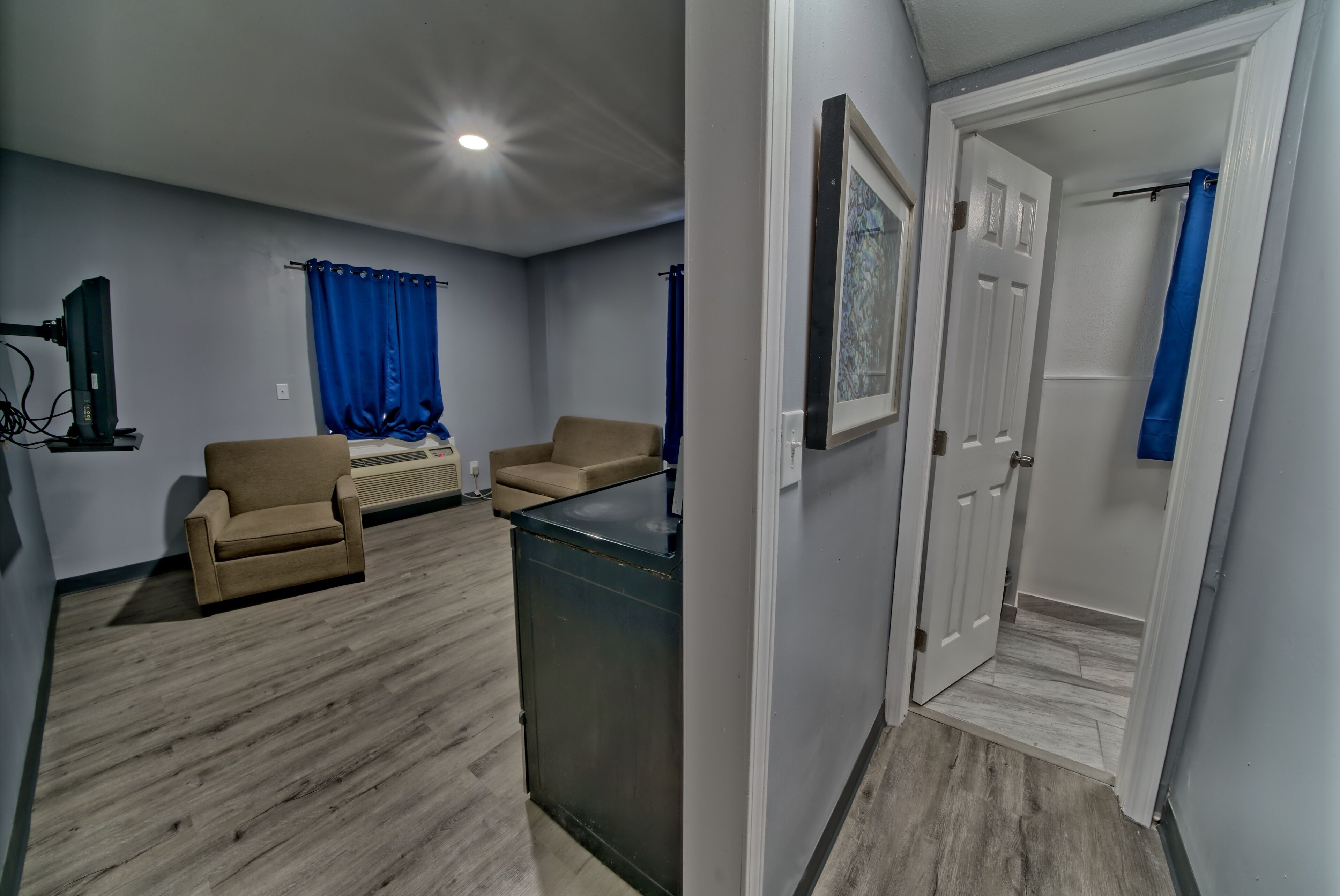 Apartment, 1 Bedroom, Kitchenette | Living area | TV