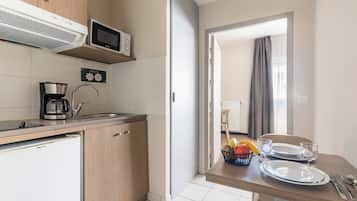 Studio (Double) | Private kitchen | Fridge, microwave, stovetop, dishwasher
