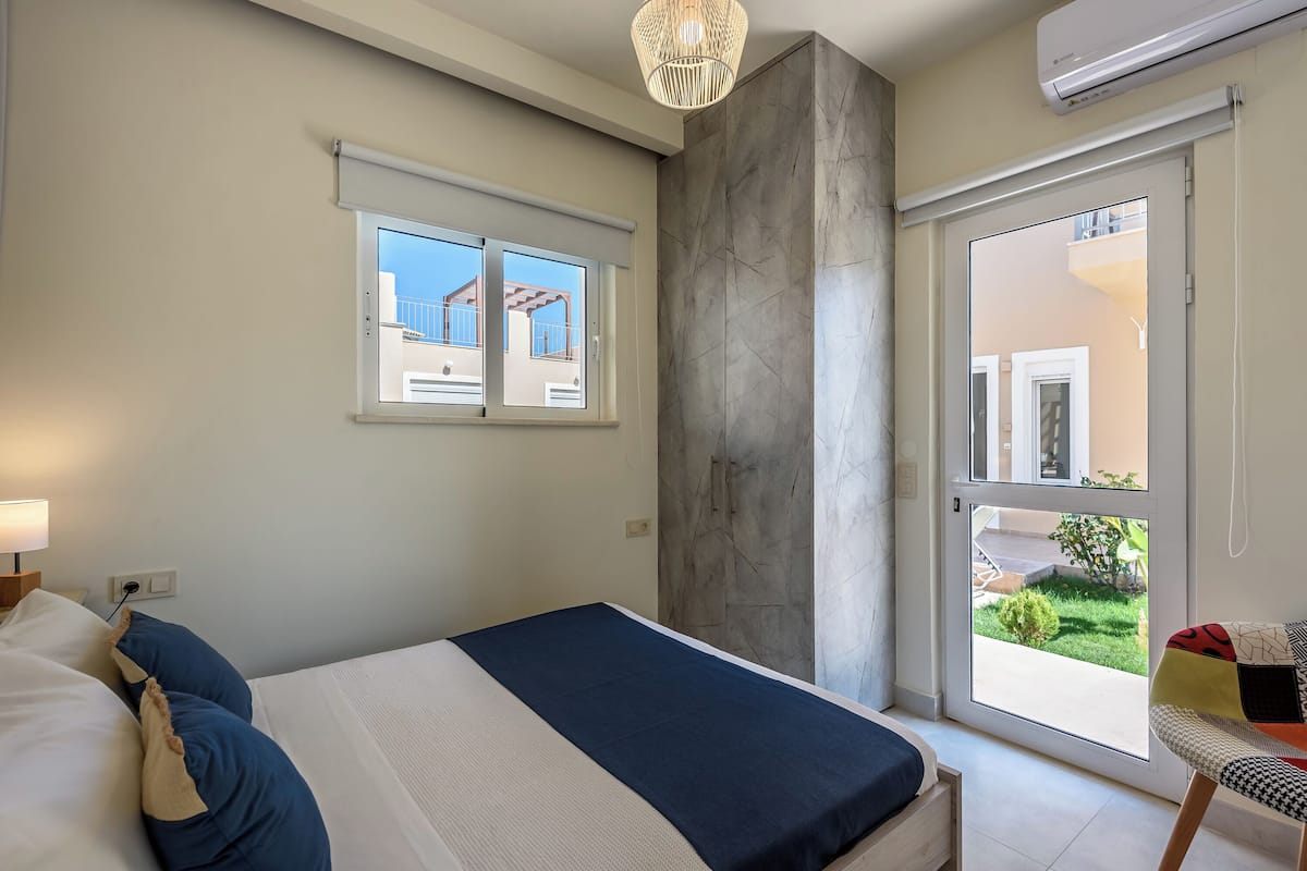 Villa, 1 Bedroom | 1 bedroom, in-room safe, desk, soundproofing