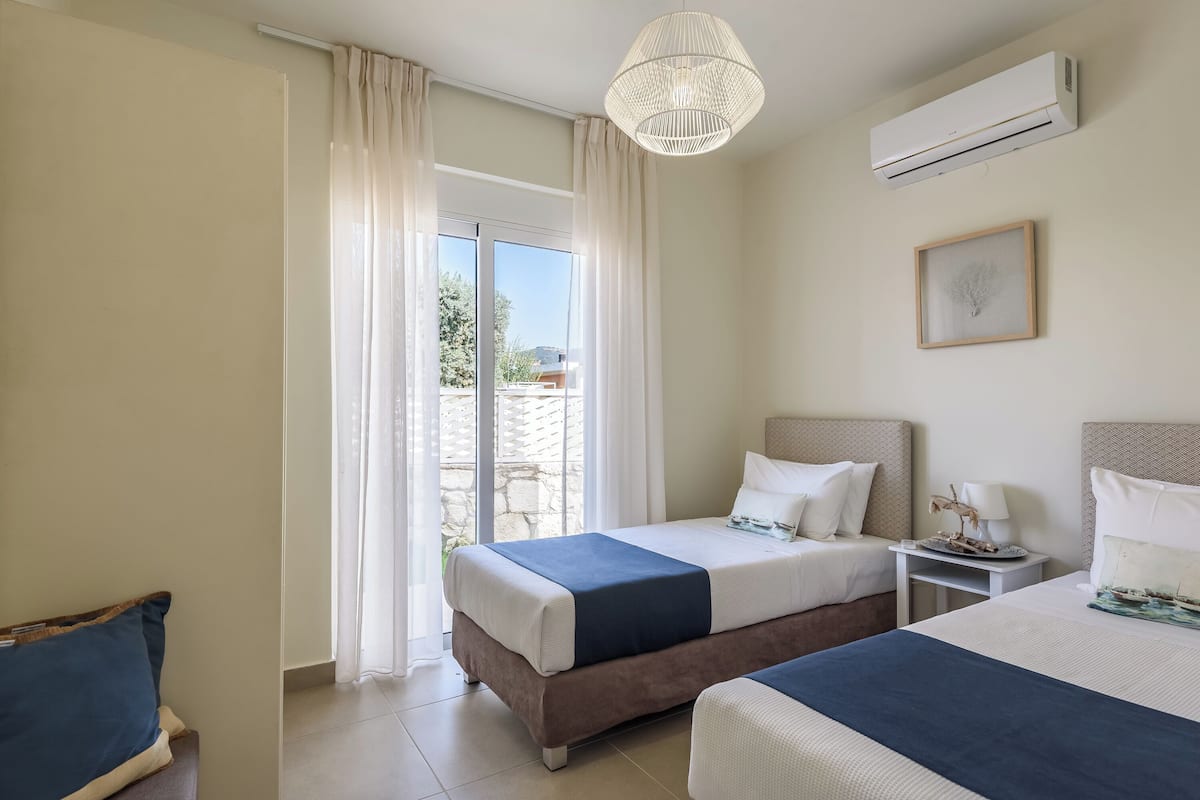 Villa, 3 Bedrooms | 1 bedroom, in-room safe, desk, soundproofing