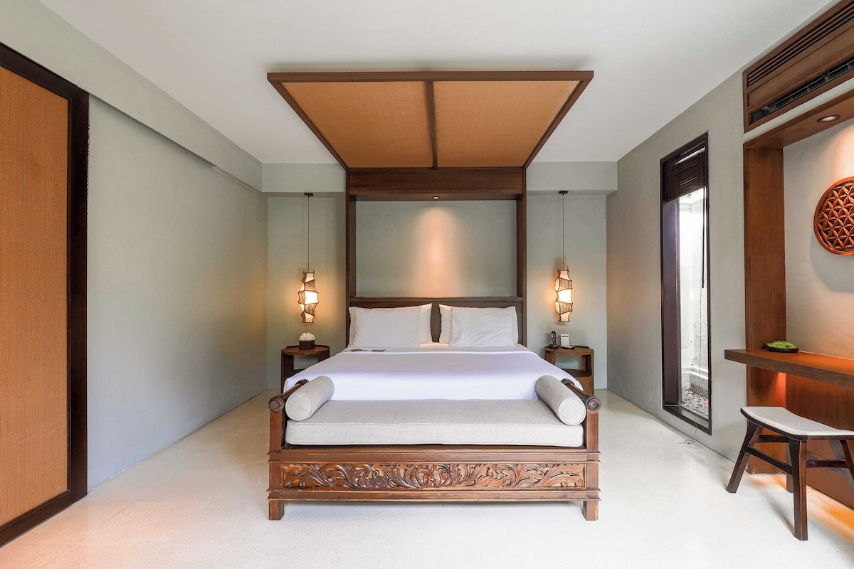 Ropa de cama de alta calidad y minibar con artículos gratuitos 