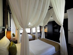 3 Bedrooms Villa | Premium bedding, free minibar, in-room safe, desk