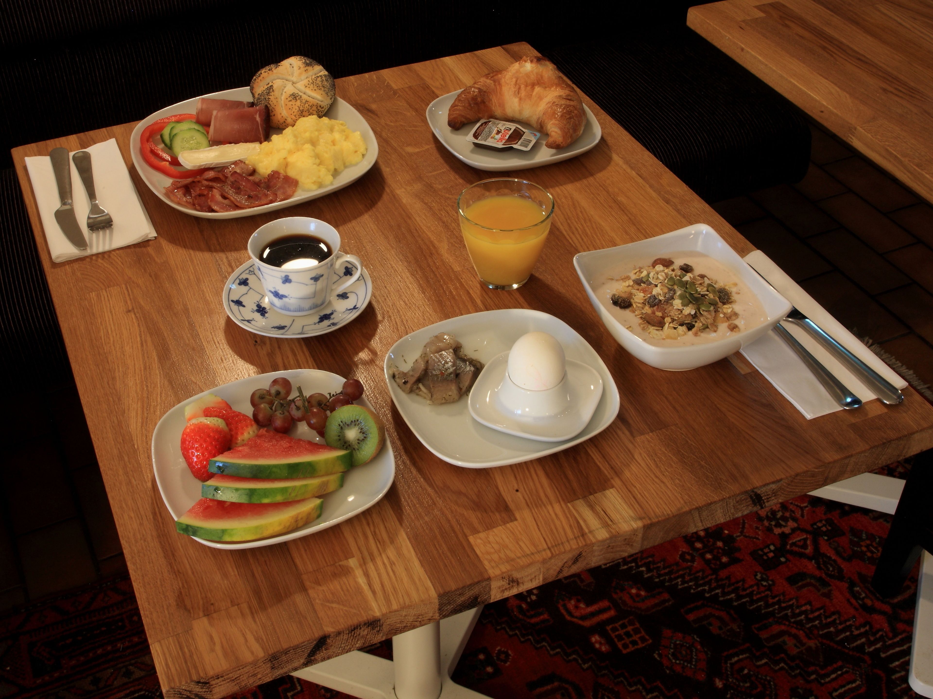 free daily buffet breakfast