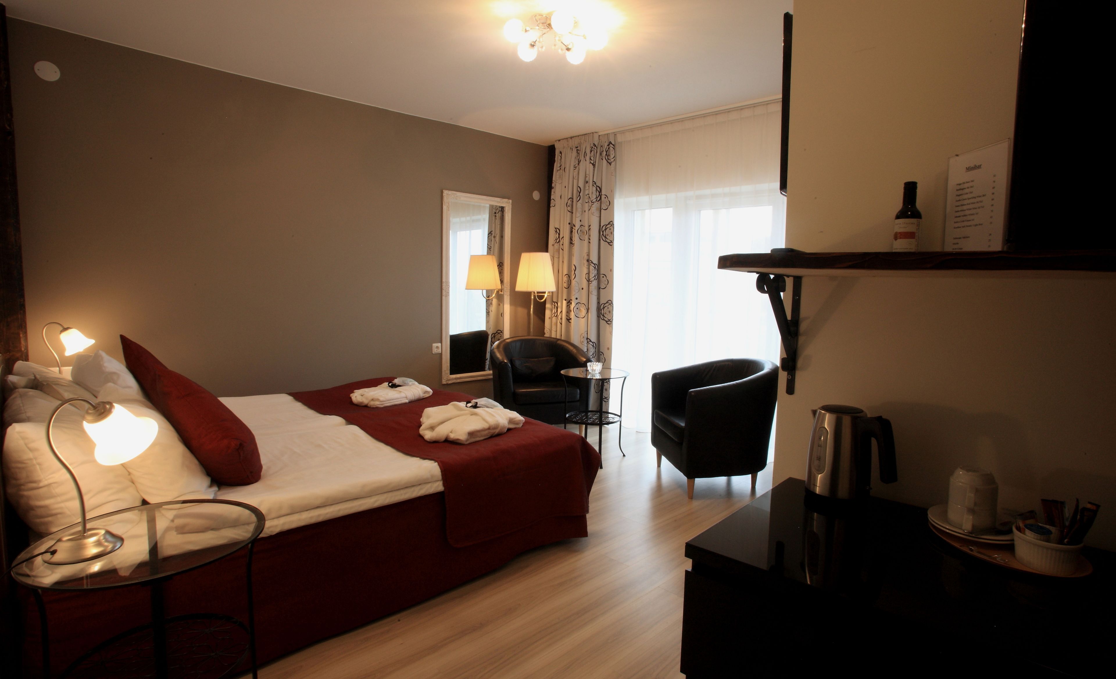 standard double or twin room, balcony | 1 bedroom, minibar, individually decorated, individually furnished