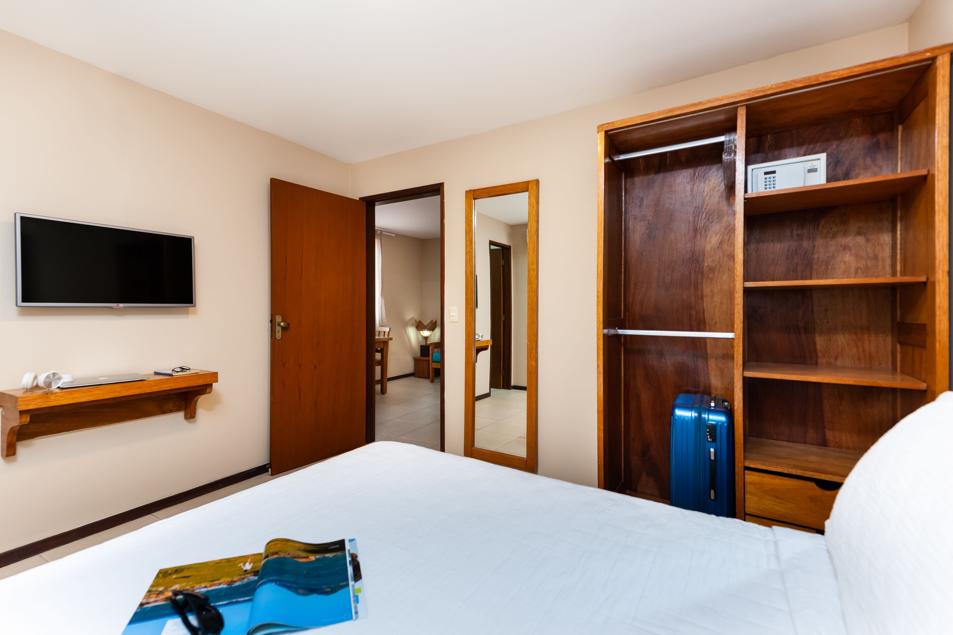 apartment | minibar, in-room safe, free wifi, bed sheets