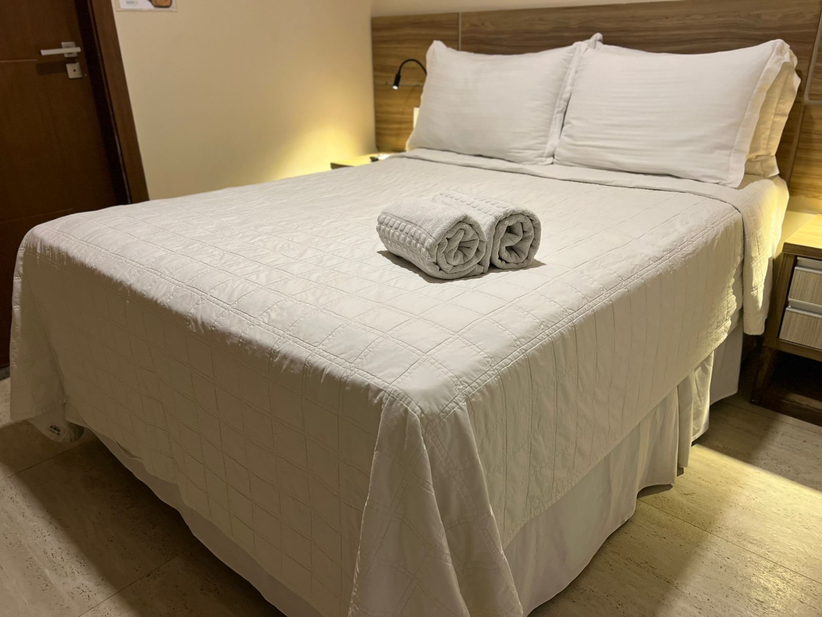 Quarto Duplo Econômico | Minibar, in-room safe, free WiFi, bed sheets