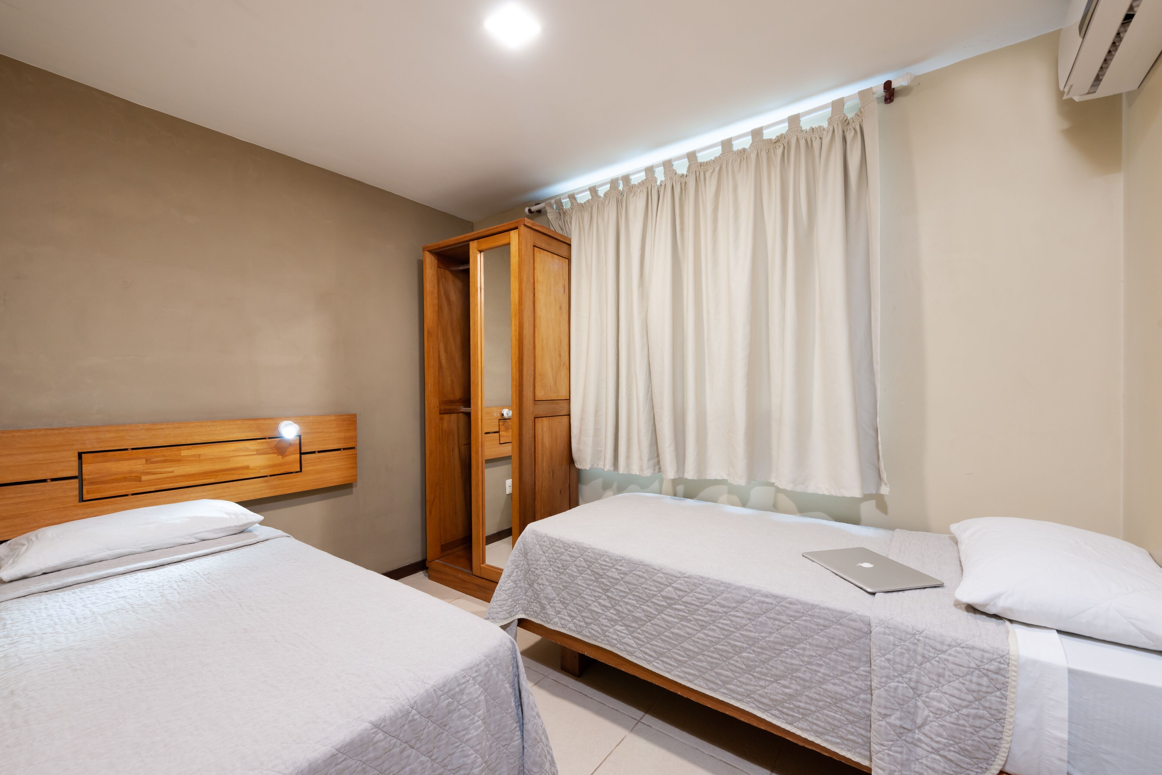 family room | minibar, in-room safe, free wifi, bed sheets