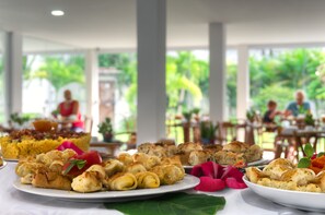 Petit déjeuner buffet compris tous les jours