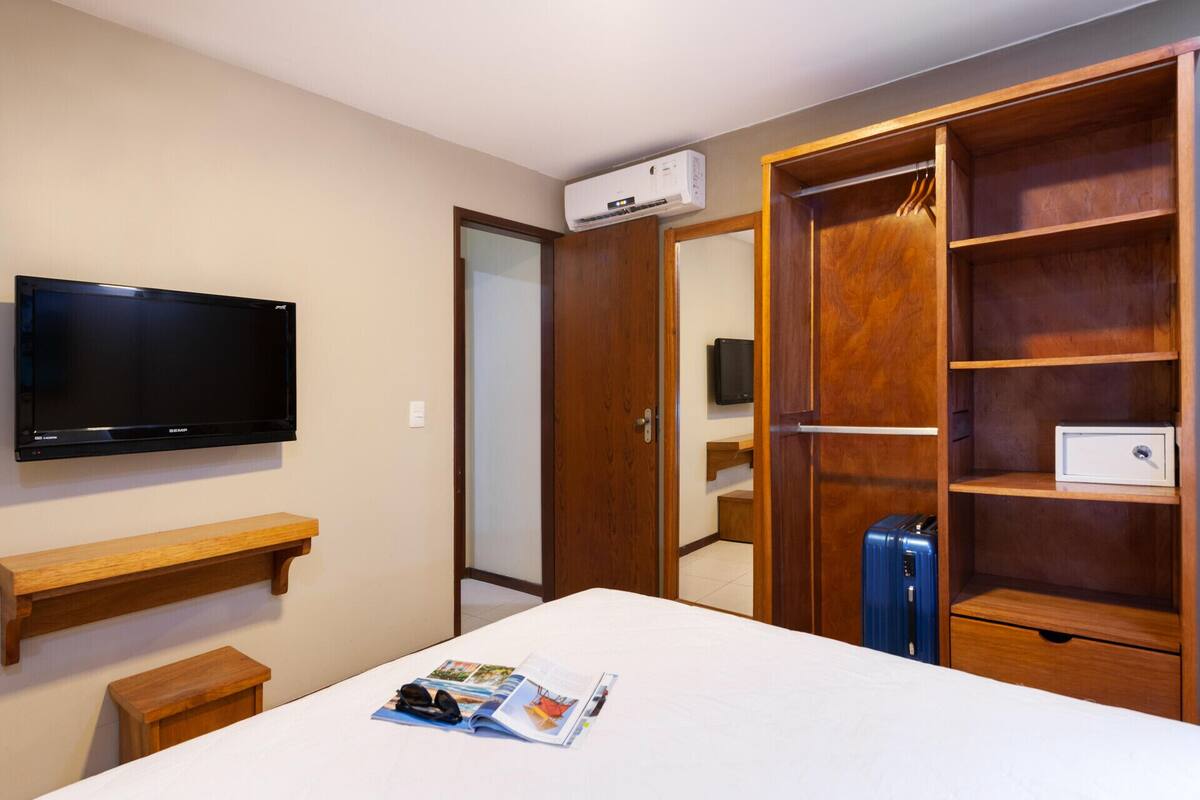 Minibar, in-room safe, free WiFi, bed sheets