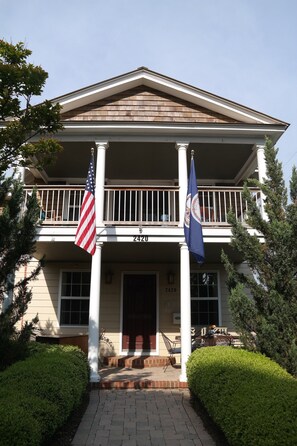 숙박 시설 입구