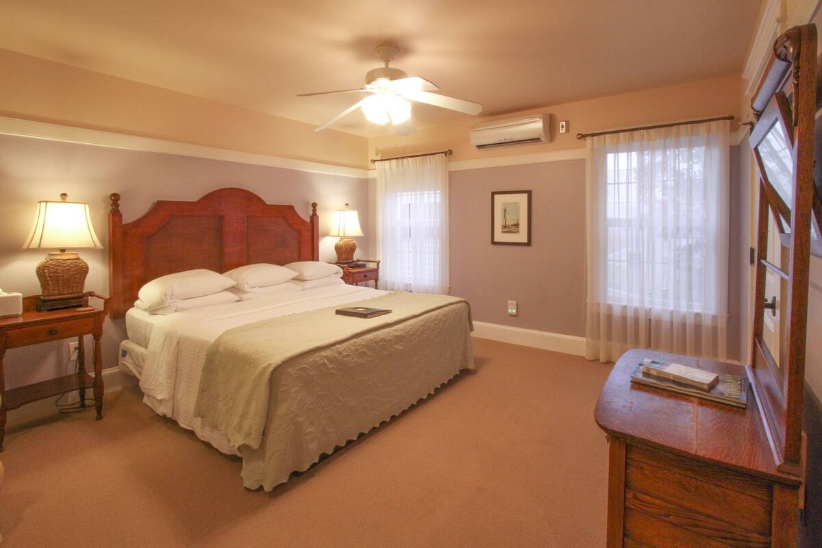 Room (Pinewood ) | Premium bedding, desk, laptop workspace, blackout drapes