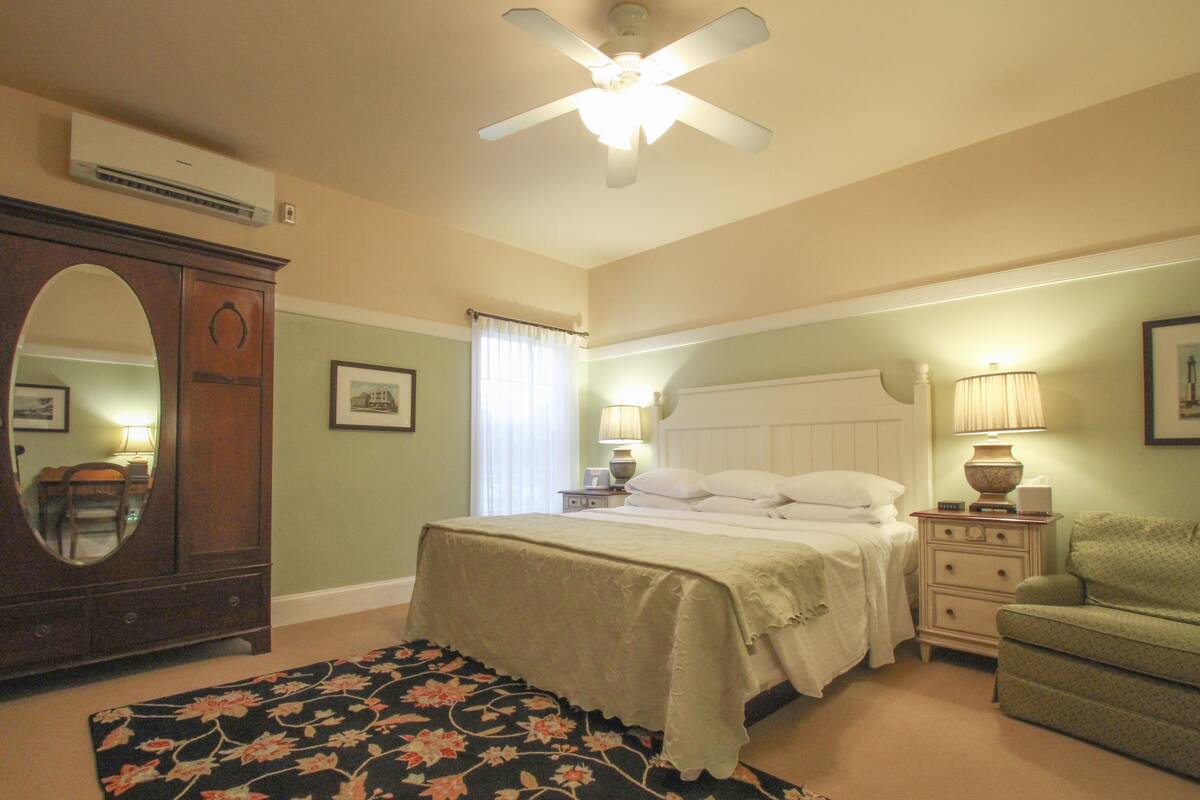 Room (Newcastle) | Premium bedding, desk, laptop workspace, blackout drapes