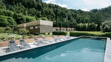 Outdoor pool, sun loungers