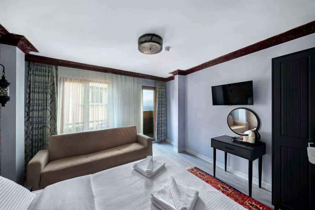 Minibar, Zimmersafe, schallisolierte Zimmer, Bügeleisen/Bügelbrett