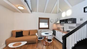 Departamento, 1 habitación (2 Adults) | Escritorio, cunas, wifi gratis y ropa de cama