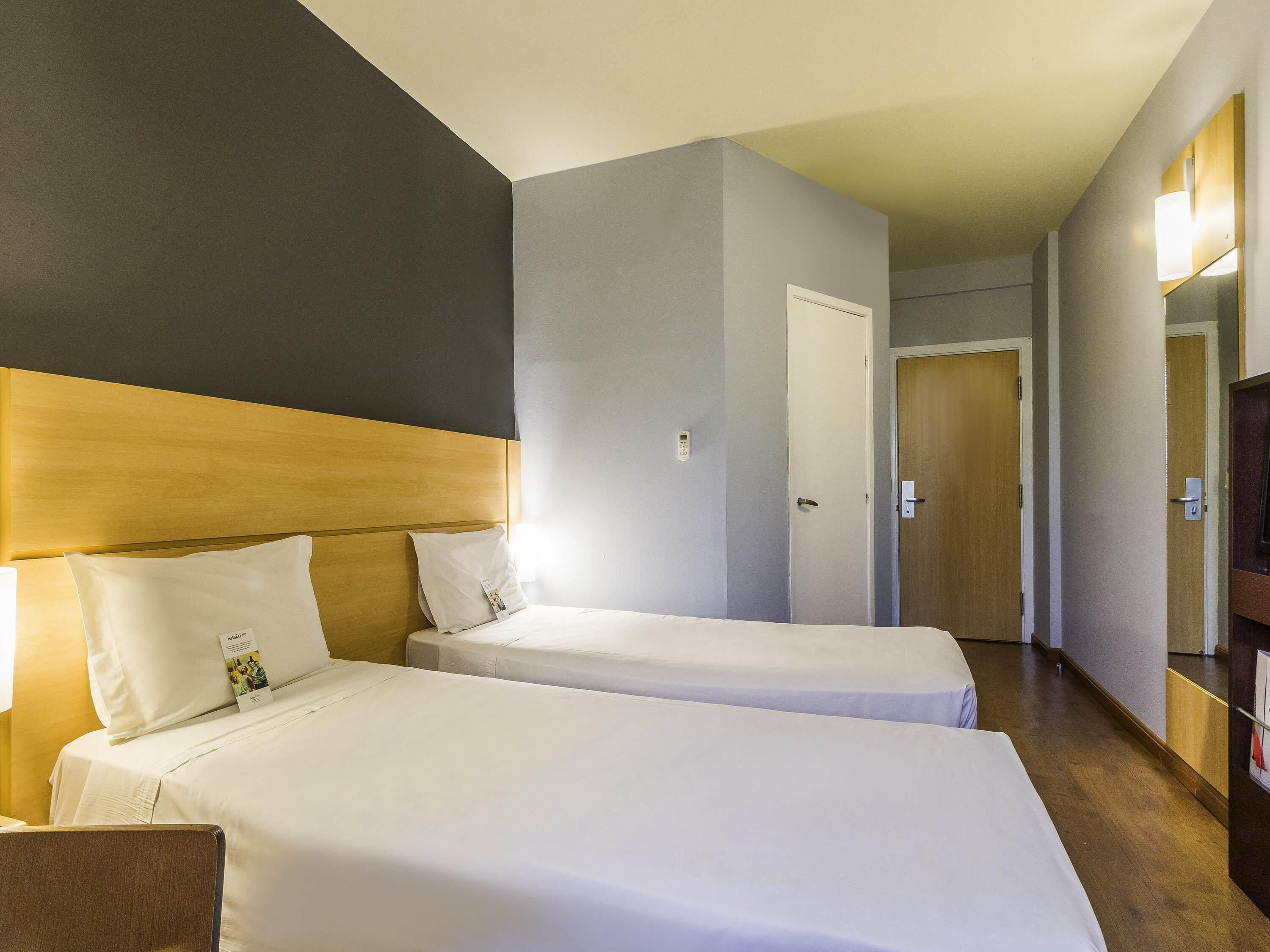 standard twin room, 2 single beds | minibar, desk, soundproofing, free cots/infant beds