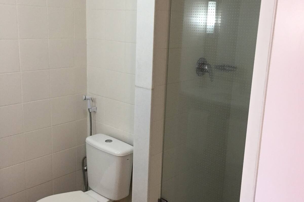 shower, eco-friendly toiletries, hair dryer, towels