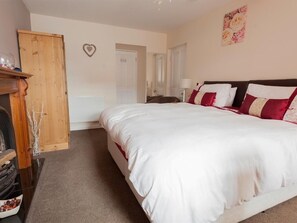 Dobbeltværelse med dobbeltseng eller 2 enkeltsenge - eget badeværelse