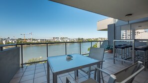 Premium Two-Bedroom Apartment | Balcony view - Inn on the Park Apartments (Toowong)