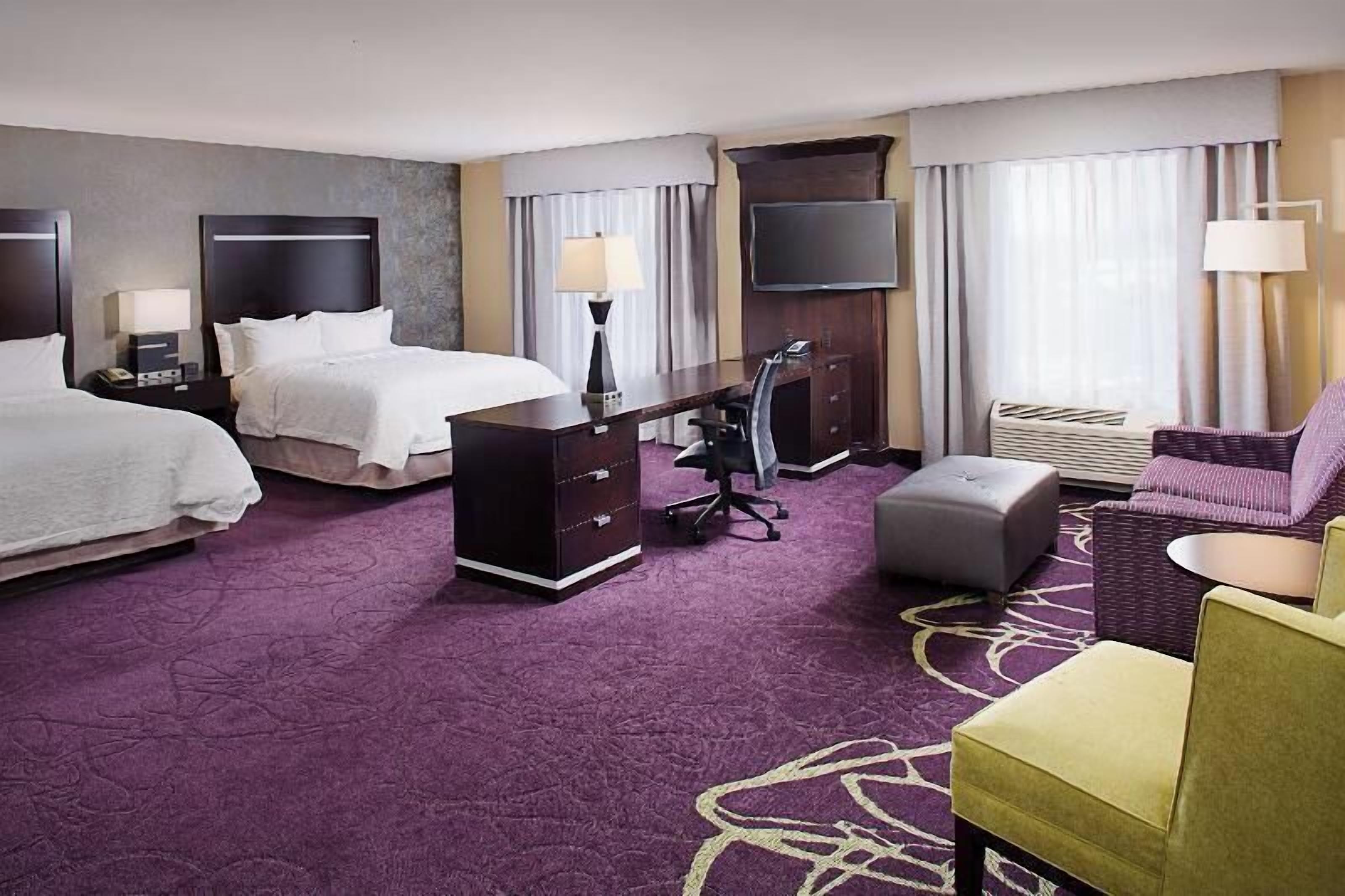 Desk, free cots/infant beds, free WiFi, bed sheets