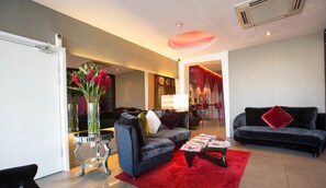 Sala de estar en el lobby