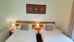 Double or Twin Room, Ensuite - Bartles Lodge (Dereham)