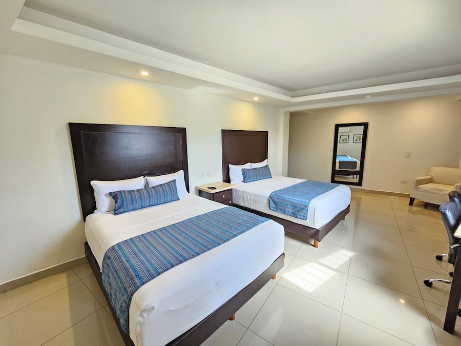 HABITACION DOBLE, 2 CAMAS DOBLES