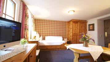 Ameublement personnalisé, lits bébé (gratuits), Wi-Fi gratuit