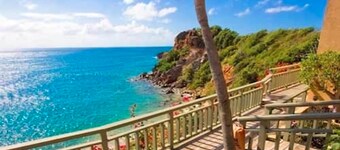 Lindbergh Bay Hotel and Villas