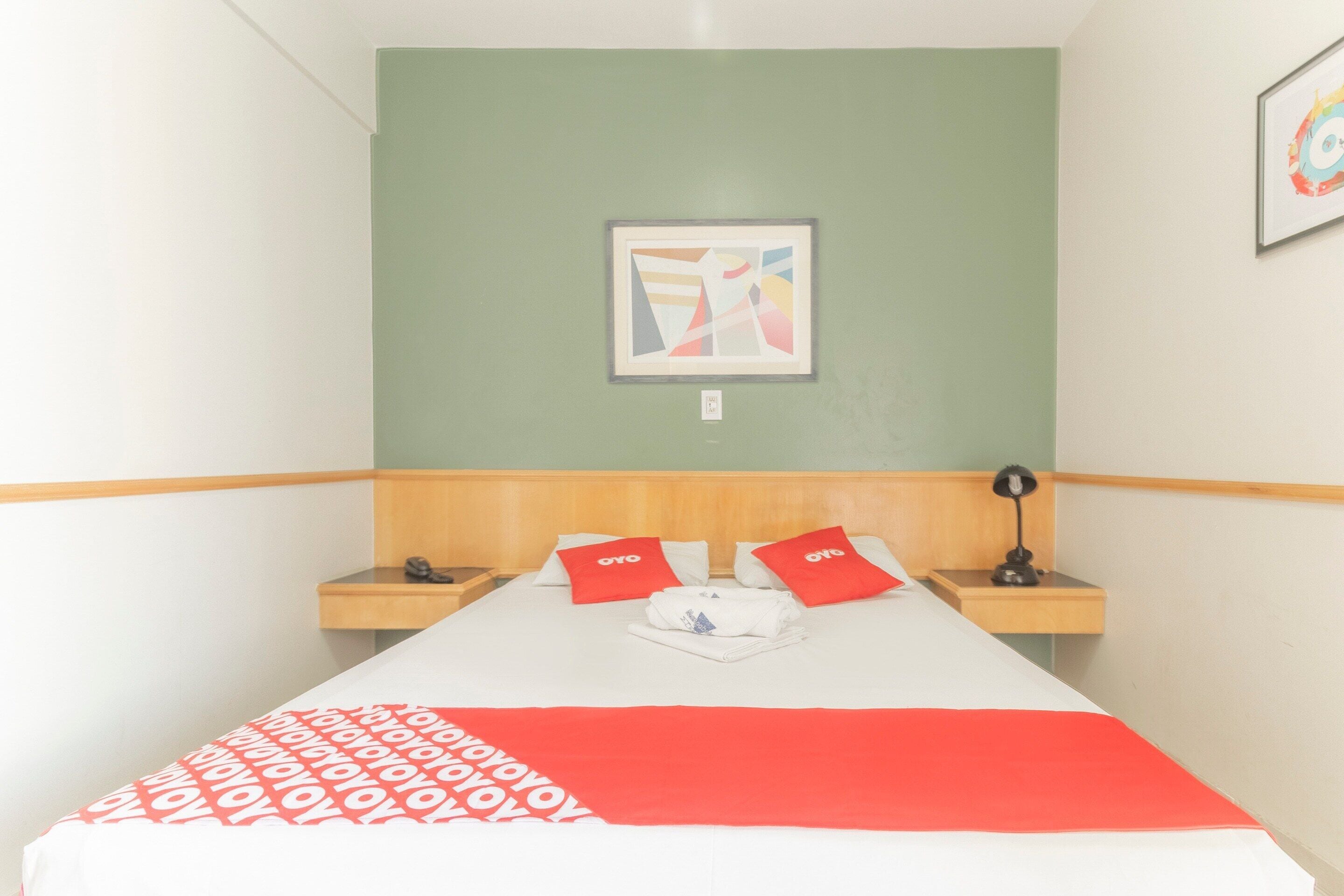 双人房 | 迷你吧、熨斗/熨板、折叠床/加床（额外收费）、免费 WiFi