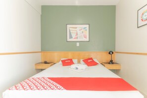 Tweepersoonskamer | Een minibar, een strijkplank/strijkijzer, extra bedden (toeslag)