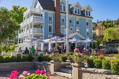 Harbour View Inn