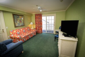 Room, 1 King Bed with Sofa bed, Accessible | Iron/ironing board, free cribs/infant beds, free WiFi, bed sheets - Harbour View Inn (Mackinac Island)