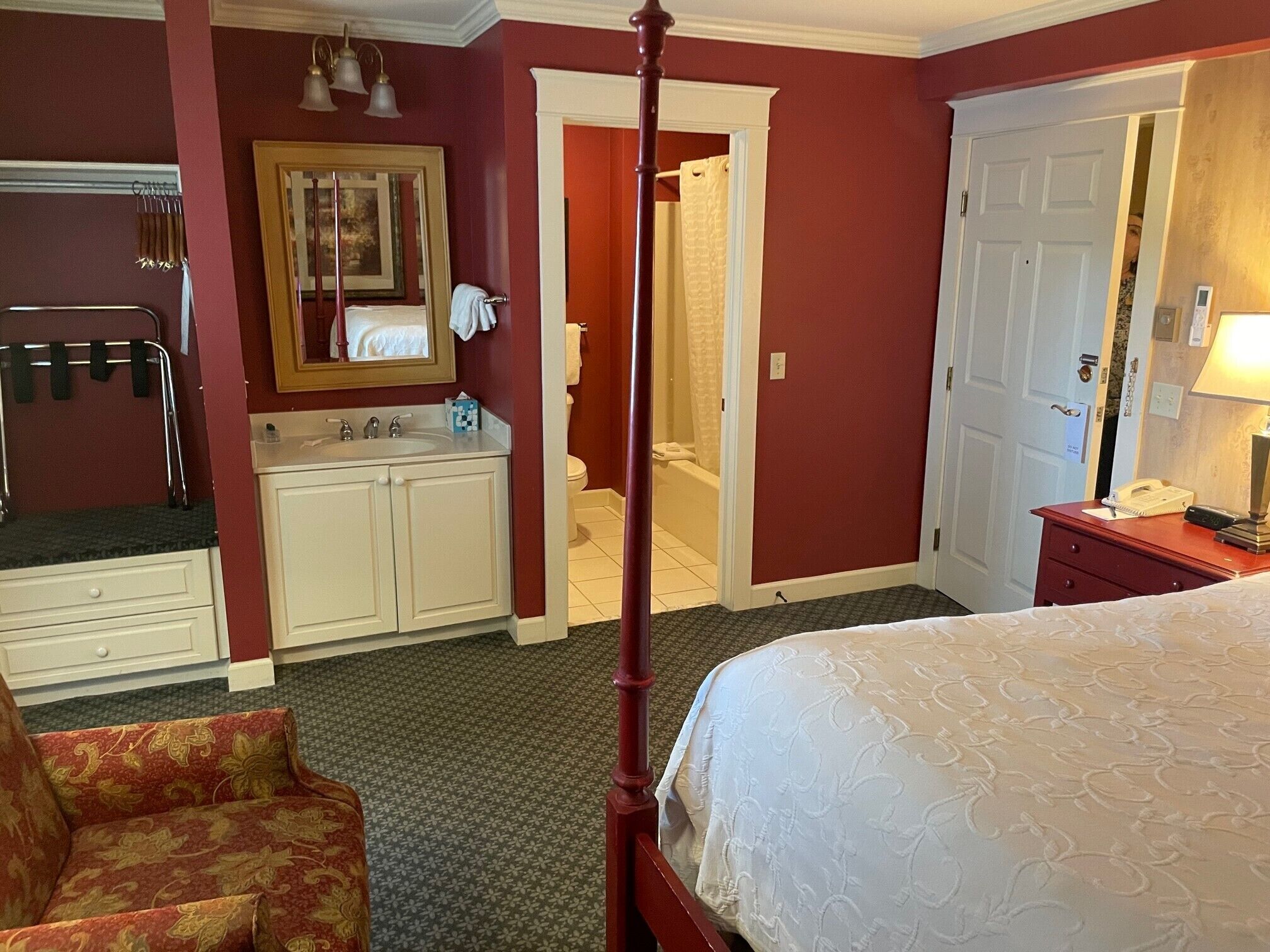 Harbor view-1 Queen Bed  | Iron/ironing board, free cribs/infant beds, free WiFi, bed sheets