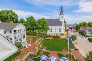 Terrace/patio - Harbour View Inn (Mackinac Island)