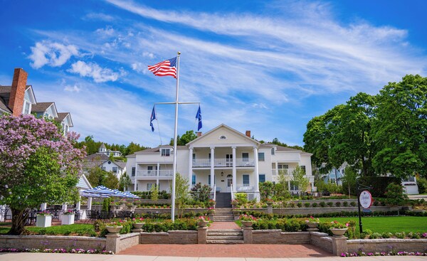 Harbour View Inn - Michigan