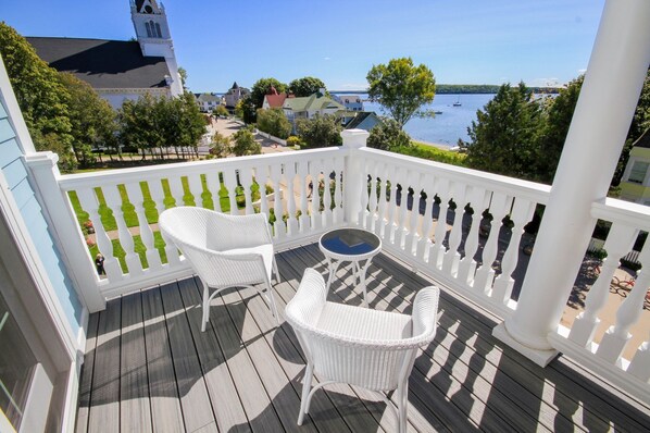 Rum - 1 queensize-säng (Cottage Balcony Harbour View) | Strykjärn/strykbräda, gratis barnsängar, gratis wi-fi och sängkläder